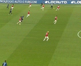 竞技宝赛事-【意甲】吉鲁3分钟双响逆转 国际米兰1比2负AC米兰