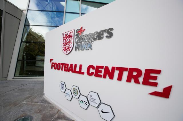 1625941775766839392.jpg 7.jpg