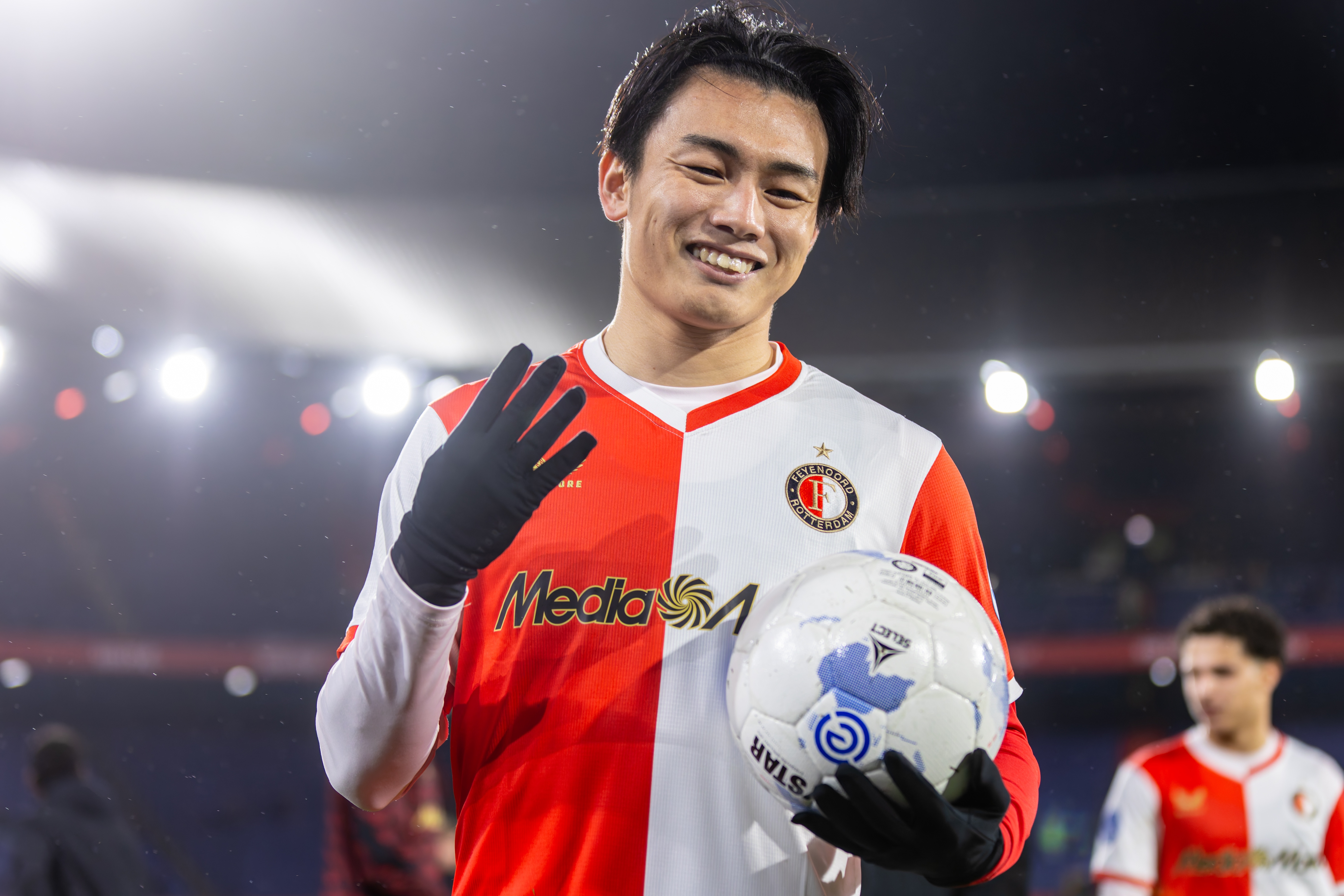 竞技宝DOTA2-荷甲日本德比费耶诺德1-1奈梅亨 上田绮世24球刷新单赛季进球纪录